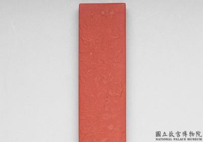 图片[2]-Cinnabar inkstick inscribed with “Xiaoyan Hanxiang”, Qing dynasty, Qianlong reign (1736-1795)-China Archive